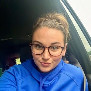 Meet your Posher, Savannah